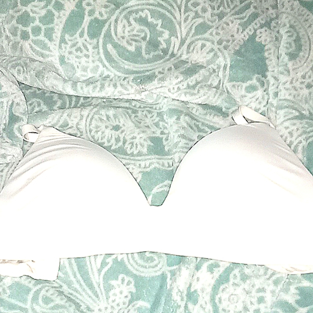 Victoria's secret t-shirt lightly lined wireless bra